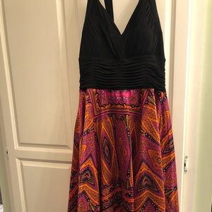 Dress with really beautiful colors-great fit